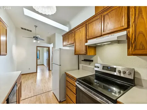 1840 W 10th Avenue Eugene OR 97402