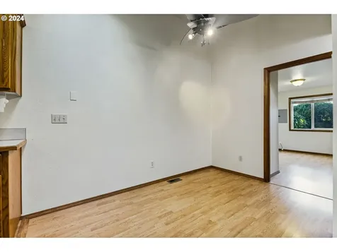 1840 W 10th Avenue Eugene OR 97402