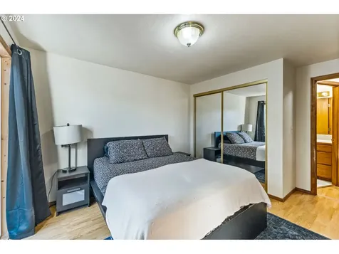 1840 W 10th Avenue Eugene OR 97402