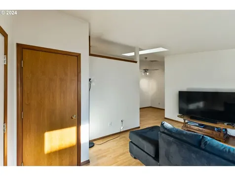 1840 W 10th Avenue Eugene OR 97402