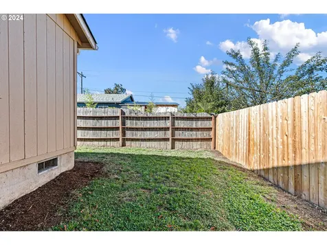 356 20th Street Springfield OR 97477