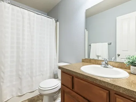 6708 NE 106th Street Vancouver WA 98686