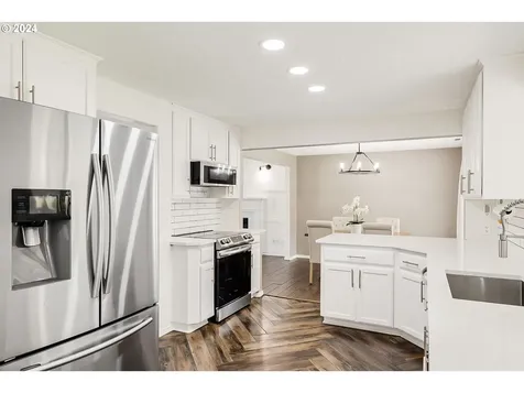 2257 N Irvine Street Cornelius OR 97113