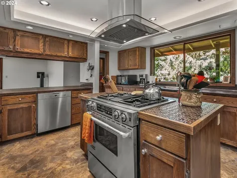 2893 Se Lonny Court Hillsboro OR 97123
