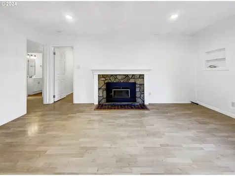 1715 NE 92nd Avenue Portland OR 97220