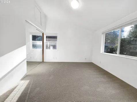 1715 NE 92nd Avenue Portland OR 97220