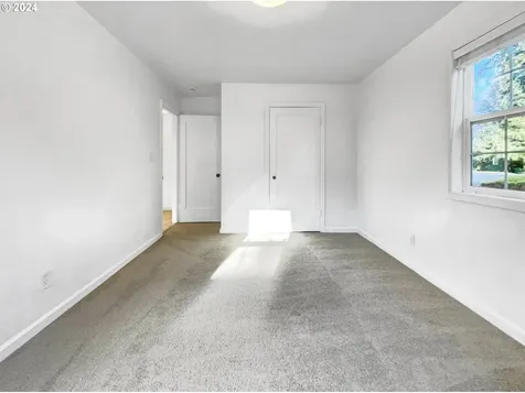 1715 NE 92nd Avenue Portland OR 97220