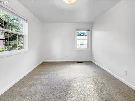 1715 NE 92nd Avenue Portland OR 97220