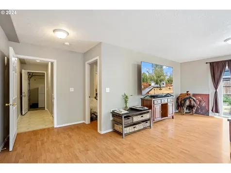 207 Shirley Street Molalla OR 97038