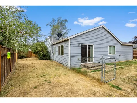 207 Shirley Street Molalla OR 97038