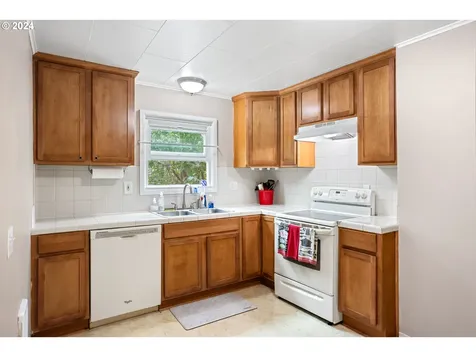 207 Shirley Street Molalla OR 97038