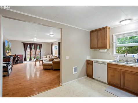 207 Shirley Street Molalla OR 97038