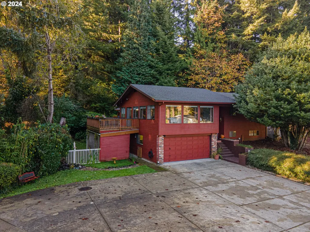 1609 N 10th Street Coos Bay OR 97420