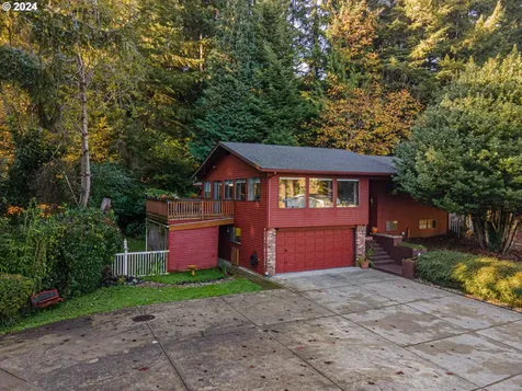 1609 N 10th Street Coos Bay OR 97420