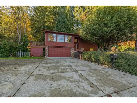 1609 N 10th Street Coos Bay OR 97420