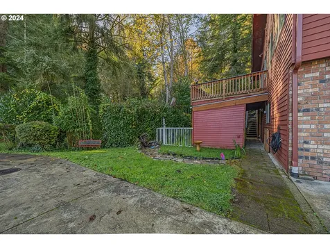 1609 N 10th Street Coos Bay OR 97420