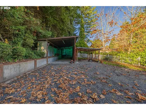 1609 N 10th Street Coos Bay OR 97420