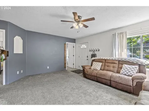 461 17th Avenue Longview WA 98632