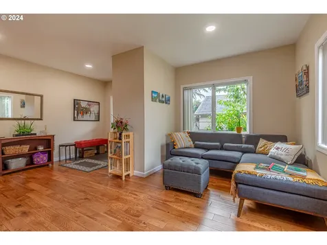 5135 Se 87th Avenue Portland OR 97266