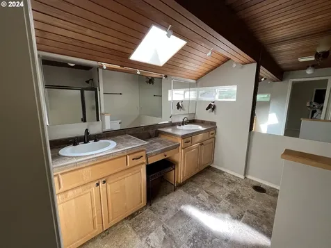 1712 Nw 114th Street Vancouver WA 98685