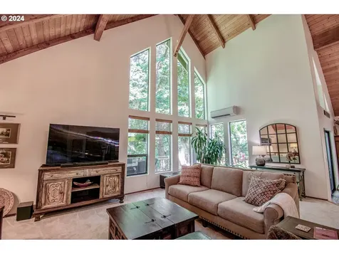 38388 Wendling Road Marcola OR 97454