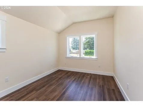 6504 Se Reedway Street Portland OR 97206