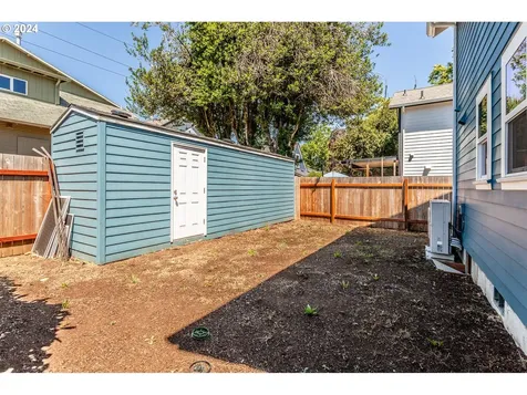 6504 Se Reedway Street Portland OR 97206