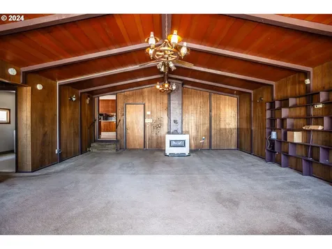 6504 Se Reedway Street Portland OR 97206