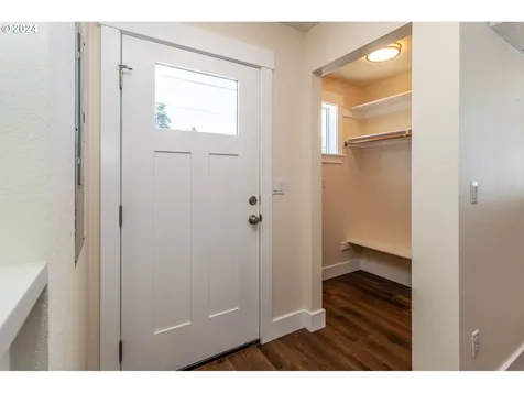 6504 Se Reedway Street Portland OR 97206