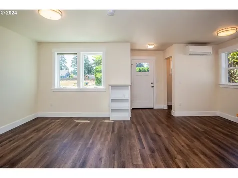 6504 Se Reedway Street Portland OR 97206