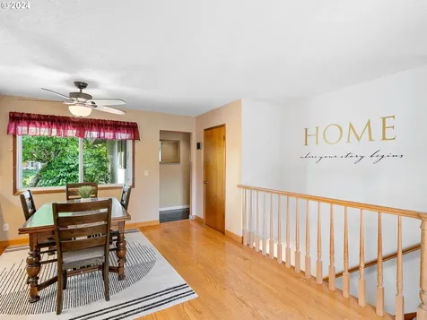 16916 Se Franklin Street Portland OR 97236