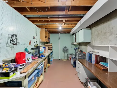 16916 Se Franklin Street Portland OR 97236