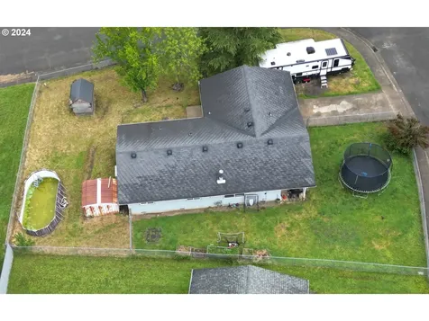 214 Ne Sandy Terrace Myrtle Creek OR 97457