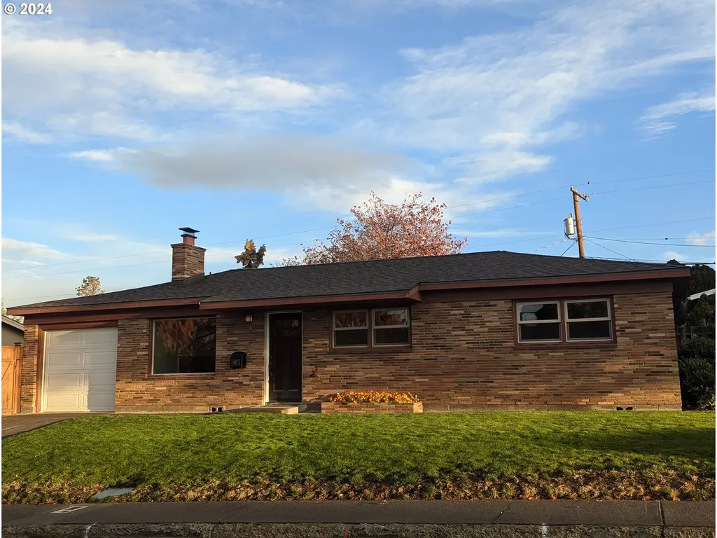 817 E 19th Street The Dalles OR 97058