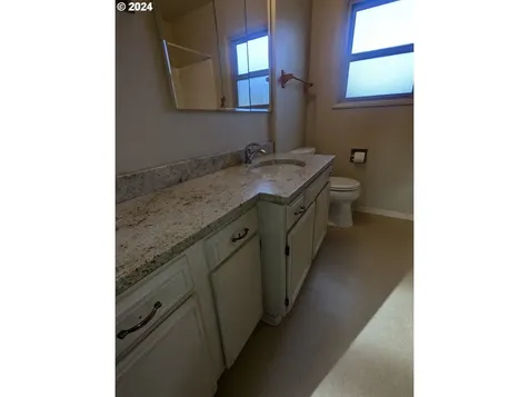 817 E 19th Street The Dalles OR 97058