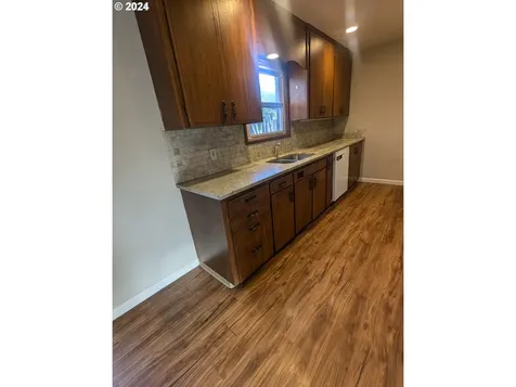 817 E 19th Street The Dalles OR 97058