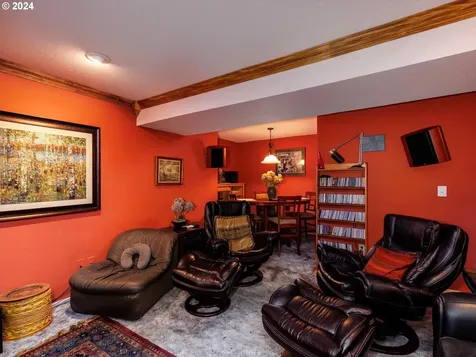 9216 N Calhoun Avenue Portland OR 97203