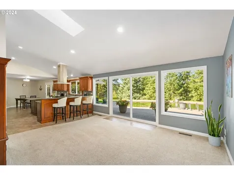 824 N 31st Avenue Cornelius OR 97113