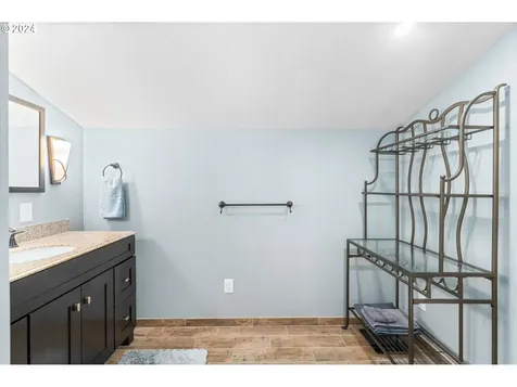824 N 31st Avenue Cornelius OR 97113