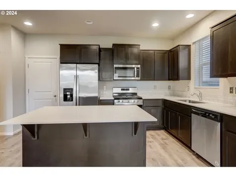 17146 Se Katmai Street Happy Valley OR 97086