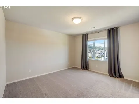 17146 Se Katmai Street Happy Valley OR 97086