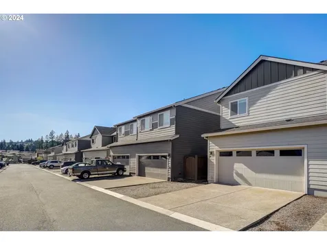 17146 Se Katmai Street Happy Valley OR 97086