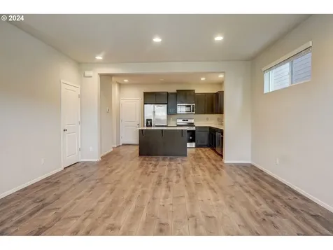 17146 Se Katmai Street Happy Valley OR 97086