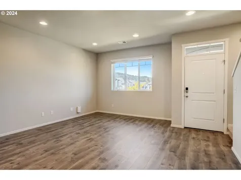 17146 Se Katmai Street Happy Valley OR 97086