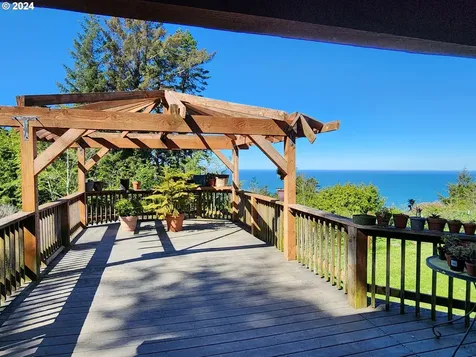 27945 Thimbleberry Road Gold Beach OR 97444