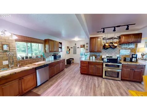 27945 Thimbleberry Road Gold Beach OR 97444