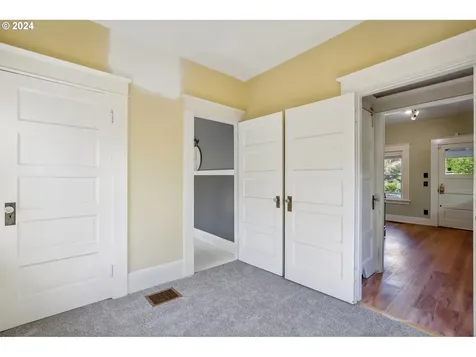 1503 Se Henry Street Portland OR 97202