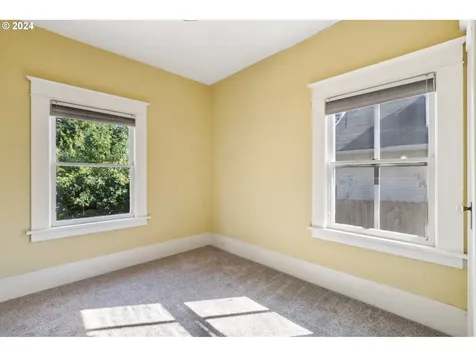 1503 Se Henry Street Portland OR 97202