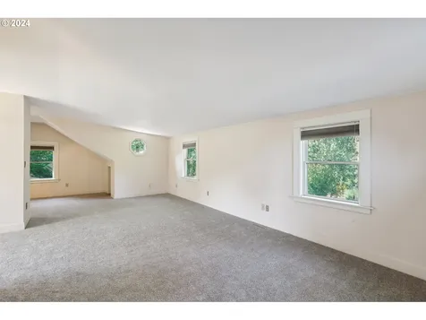 1503 Se Henry Street Portland OR 97202