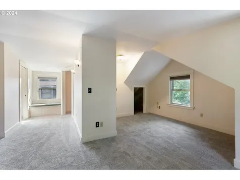 1503 Se Henry Street Portland OR 97202